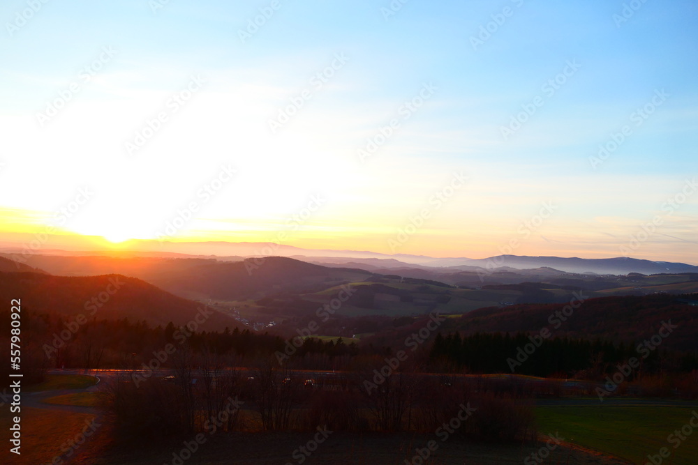Abenddämmerung in den Wiener Alpen Abenddämmerung in den Wiener Alpen