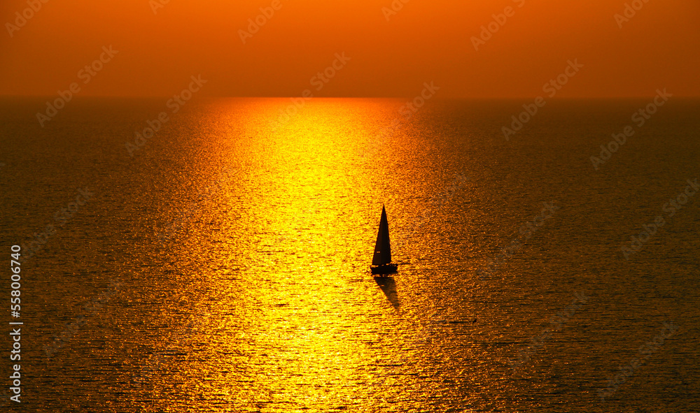 Fototapeta premium The lonely sailer
