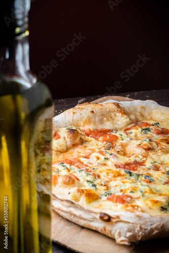 Pizza de queso azul napoletana