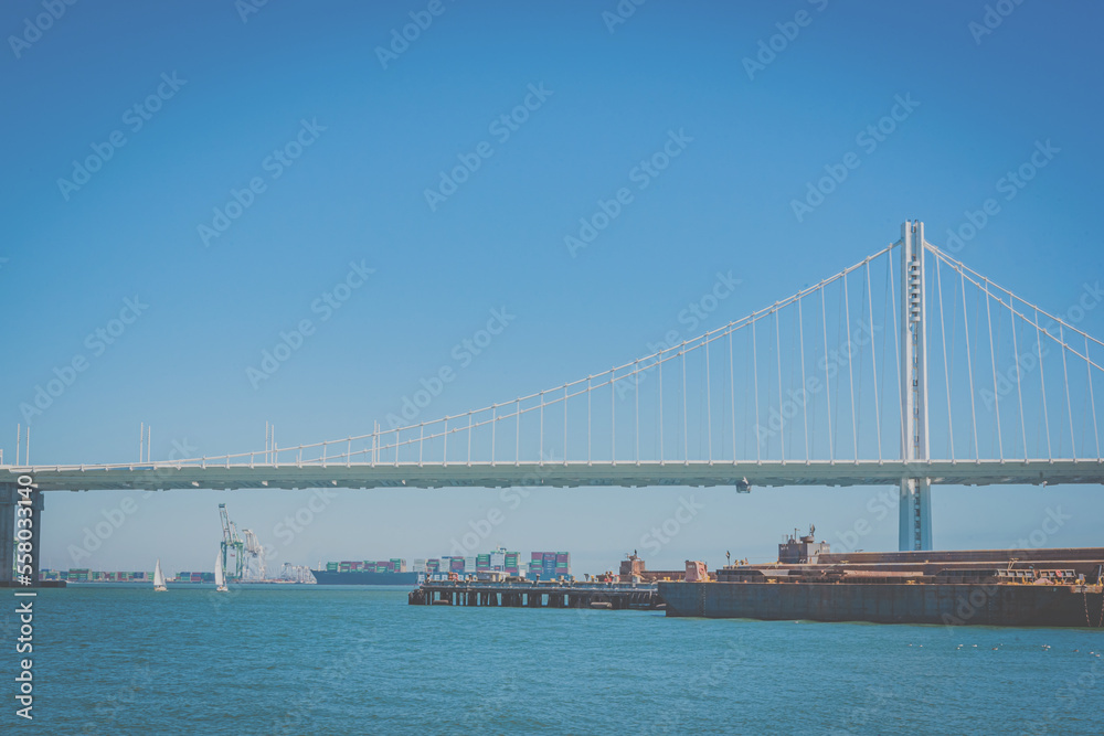 Fototapeta premium Oakland Bay Bridge in San Francisco