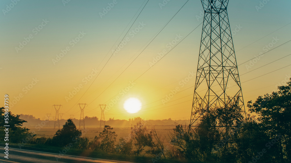 Sol amanhecer linha de transmissão rede elétrica - obrazy, fototapety, plakaty 