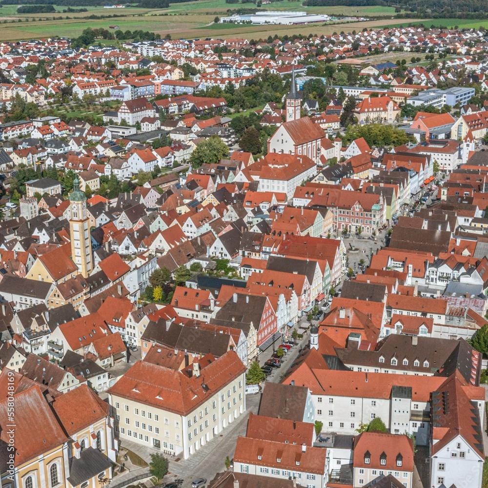 Ausblick auf die sehenswerte Altstadt von Mindelheim, Kreisstadt im Unterallgäu