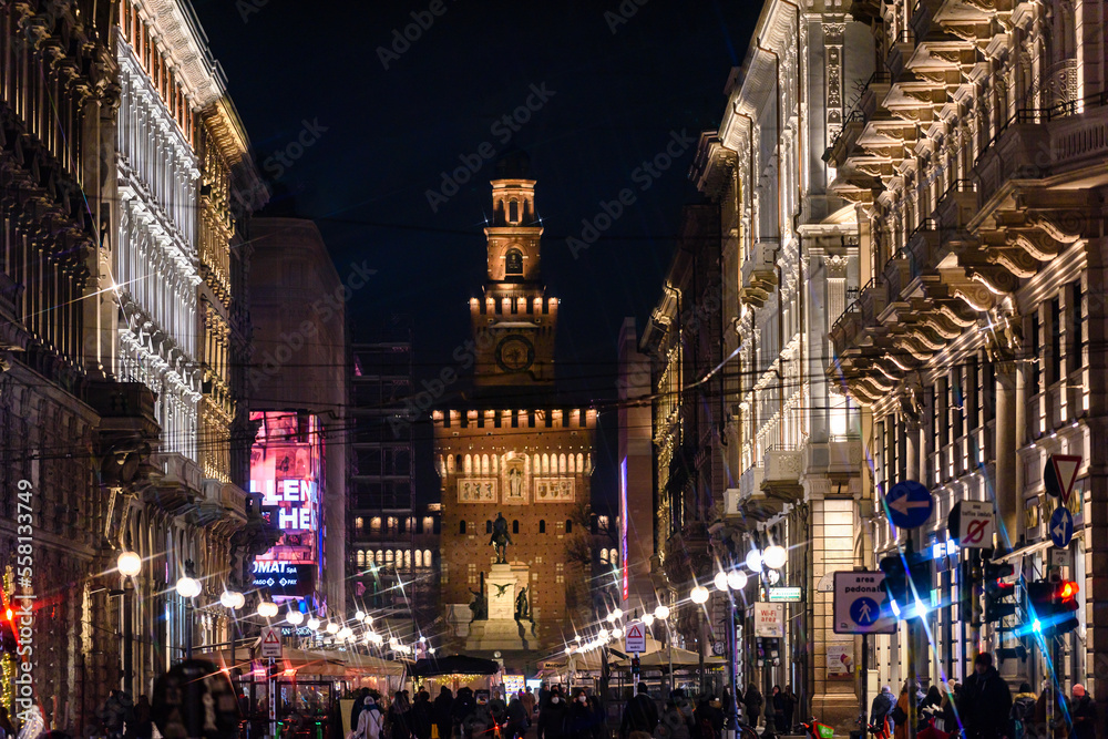 Milano, notte, luci di Natale in via Dante, Castello, Piazza Cordusio