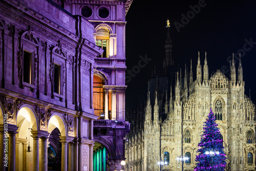 Luci e alberi di Natale 2022, Milano Piazza Duomo e Galleria photo