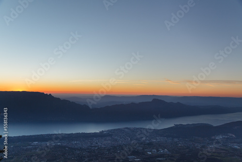 Vue du lac du Bourget depuis belv  d  re du Revard