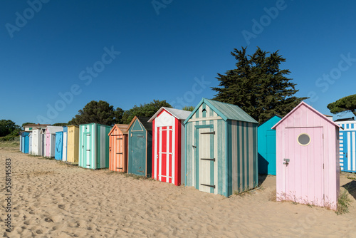 Ile d’Oléron (Charente-Maritime, France), les cabines de plage colorées de la Boirie © Eric Cowez