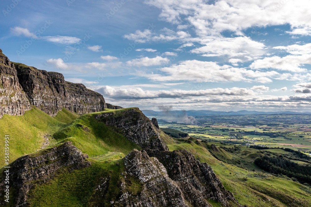 Obraz premium The beautiful Binevenagh mountain near Limavady in Northern Ireland, United Kingdom