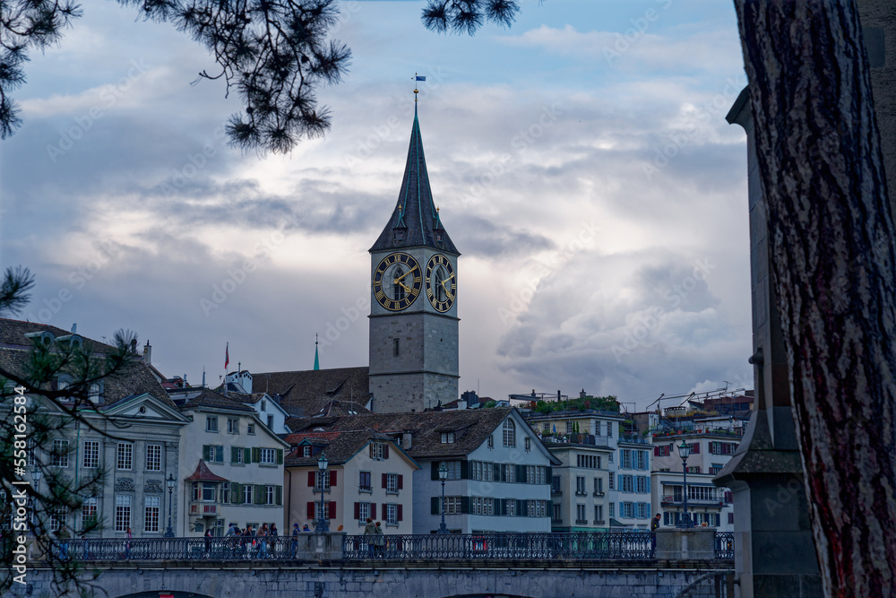 Famous church St. Peter at the old town of Zürich on a cloudy autumn late afternoon. Photo taken November 4th, 2022, Zurich, Switzerland.