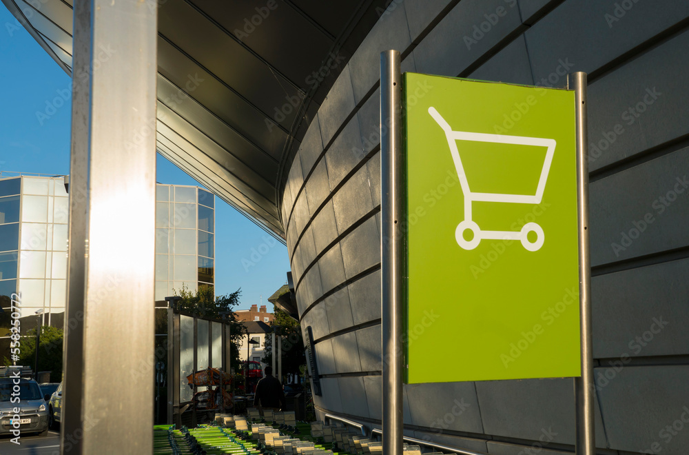 UK, England, supermarket trolley station
