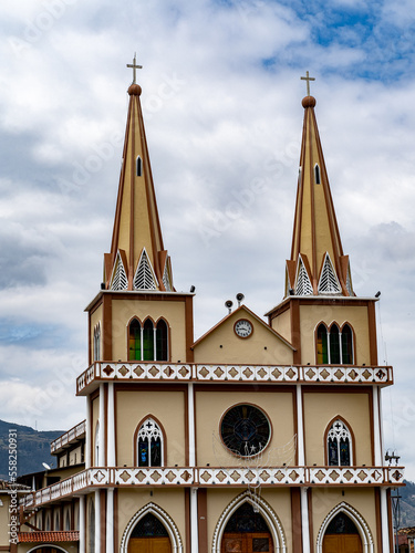 Iglesia de Chordeleg, en Ecuador photo