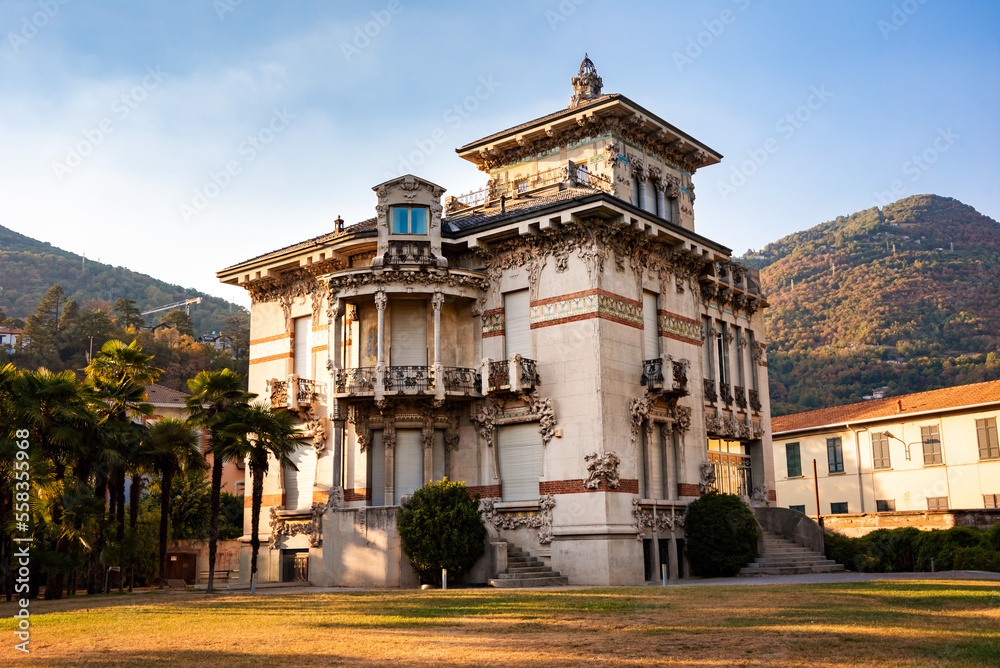 Elegant villa or mansion on lake Como in Italy
