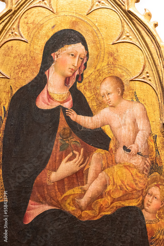 Close-up on iconic golden painting showing Virgin Mary and Jesus as a child