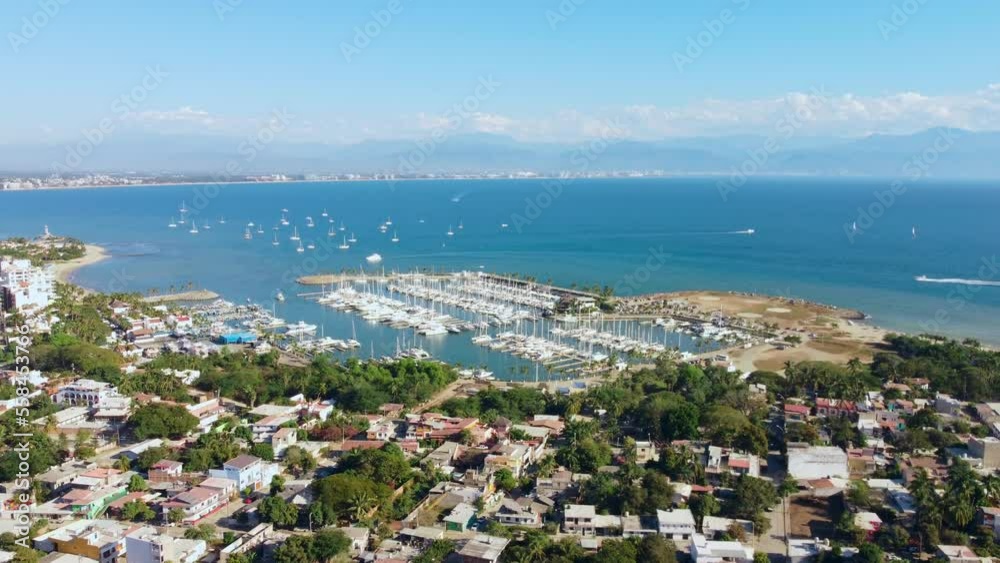 La Cruz de Huanacaxtle Marina. Banderas Bay, Mexico La Cruz de Huanacaxtle Marina. Banderas Bay, Mexico