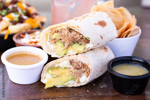 burrito de chicharron