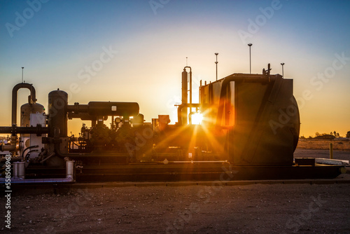 Fototapete Compressors in the oil fields of Texas