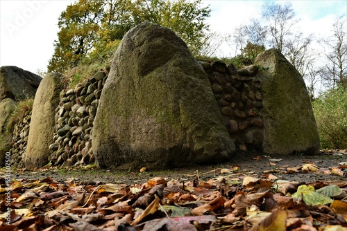 Großsteingrab Tannenhausen aus der Megalithkultur bei Aurich / Ostfriesland