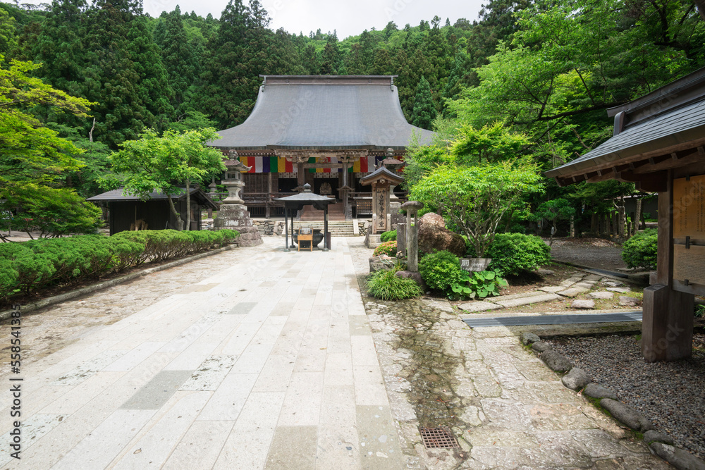 宝珠山阿所川院立石寺