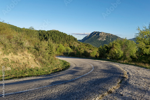 Fototapeta Naklejka Na Ścianę i Meble -  Griechenland - Zagoria - Straße - allgemein