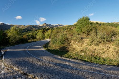 Fototapeta Naklejka Na Ścianę i Meble -  Griechenland - Zagoria - Straße - allgemein