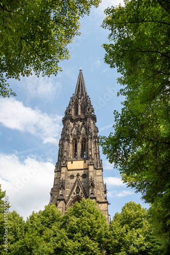 Turm der Nikolaikirche in Hamburg