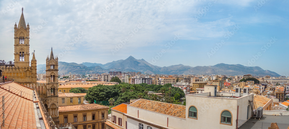 Panorámica de la Catedral de Palermo en Sicilia