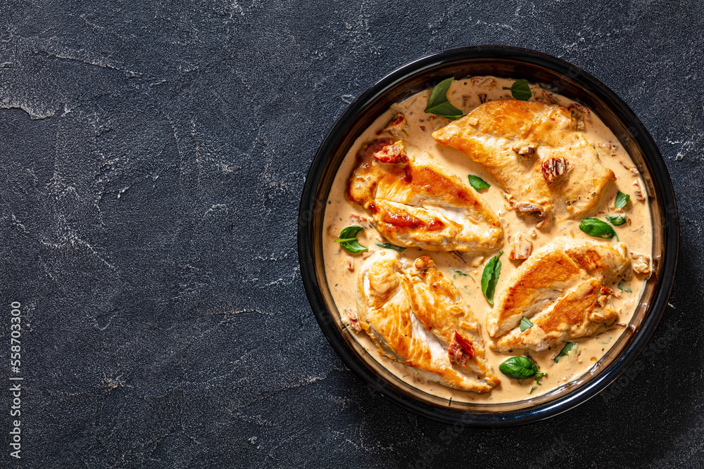 Chicken Cutlets With Sun-Dried Tomato Cream Sauce Chicken Cutlets With Sun-Dried Tomato Cream Sauce