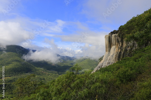 Cascada Hierve el agua en Oaxaca,  México