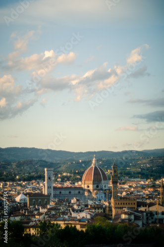 Ausblick über Florenz mit Sicht auf den Dom im Sommer