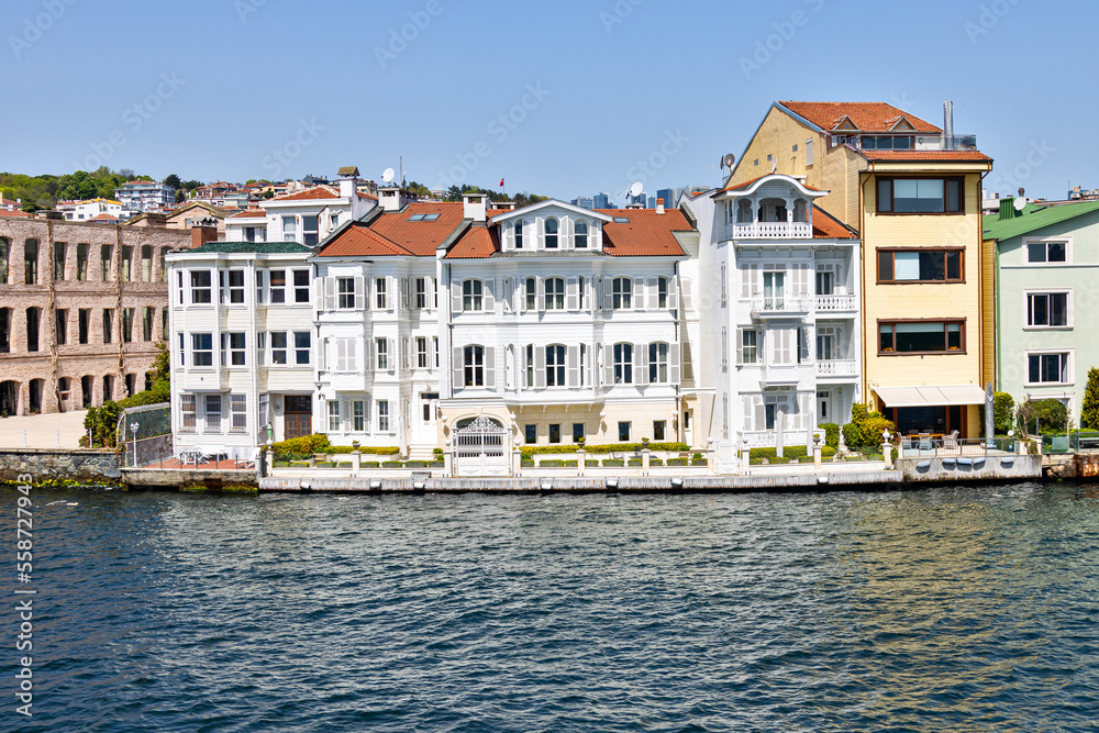 House at the shore of Bosphorus