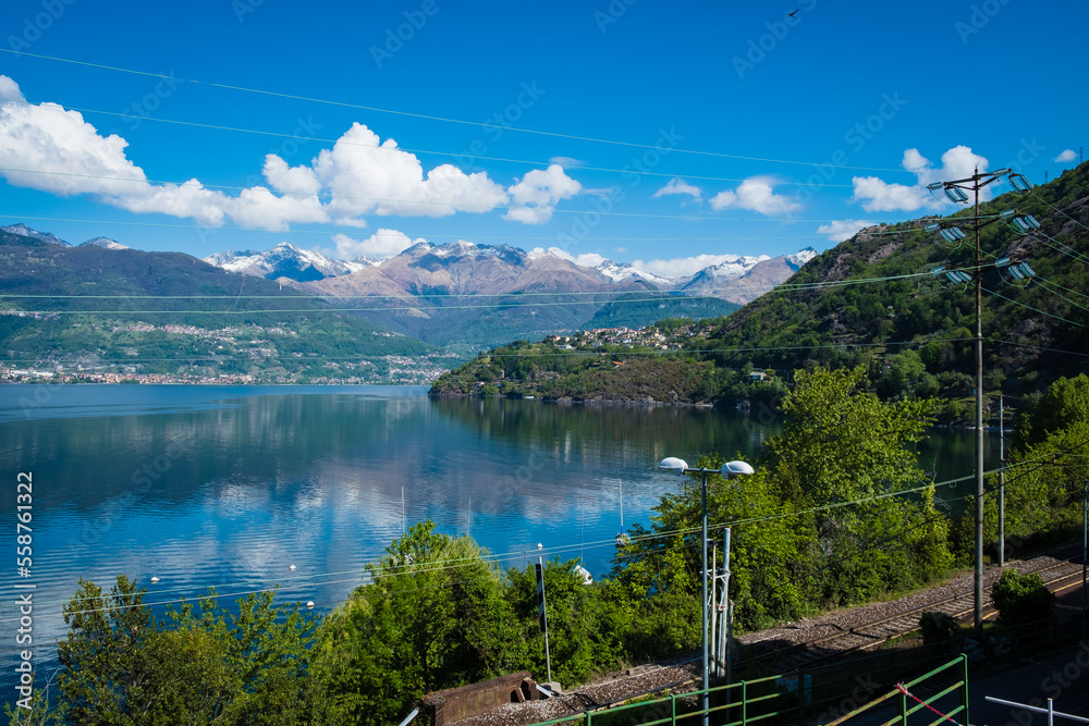 COMO WIKIPEDIA intelligence overview