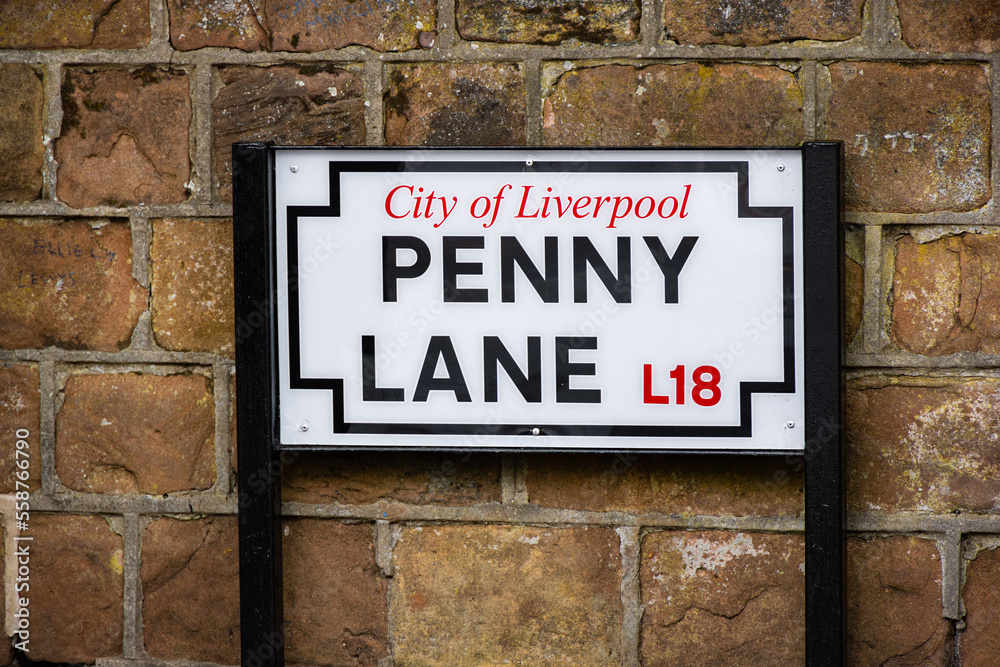 Obraz premium Famous Penny Lane street in Liverpool - travel photography
