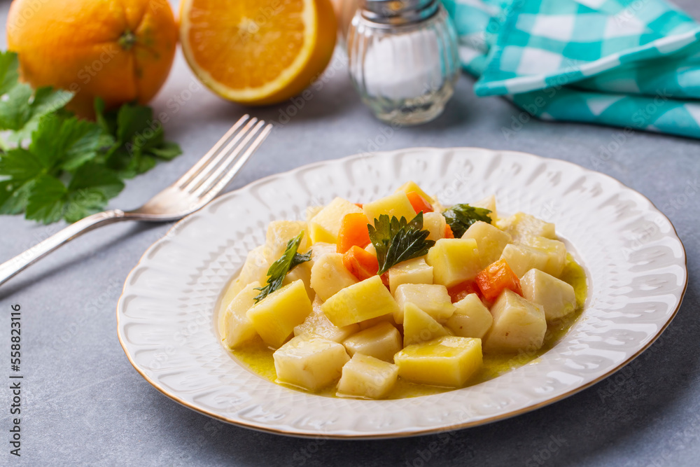 Turkish olive oil foods; celery (Turkish name; Zeytinyagli kereviz) Turkish olive oil foods; celery (Turkish name; Zeytinyagli kereviz)