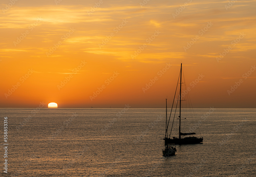 Sonnenuntergang am Meer in El Golfo, Lanzarote, Kanaren, Spanien