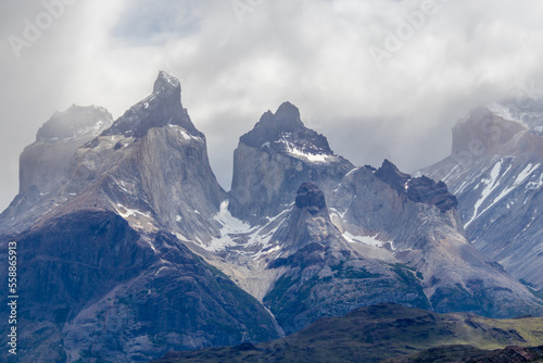 Fototapeta Naklejka Na Ścianę i Meble -  Torres del Paine Peaks Patagonia Chile
