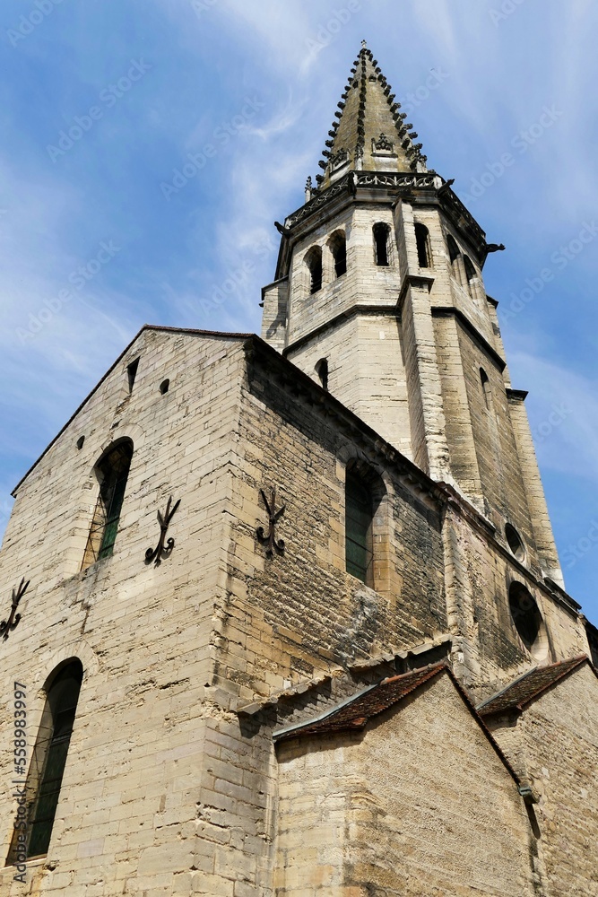 L’abside et le clocher de l’église Saint-Philibert à Dijon