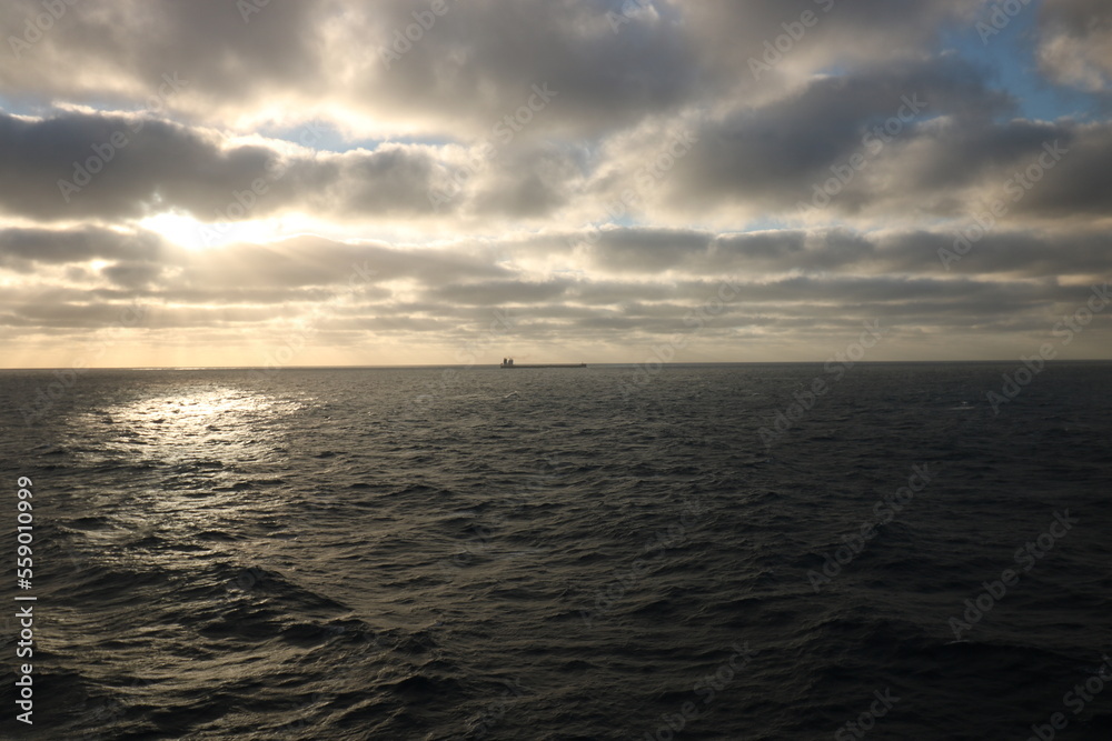 Fototapeta premium sunset in the sea