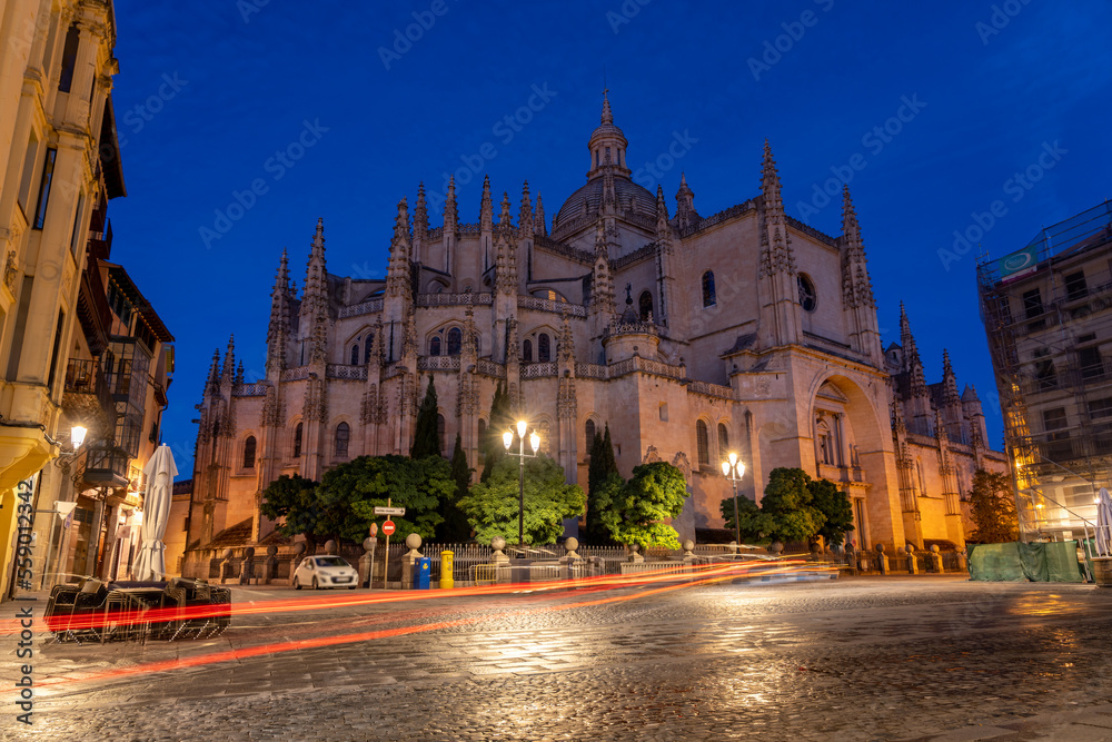 Long exposure picture of the streets of downtown Segovia with the cathedral in the background