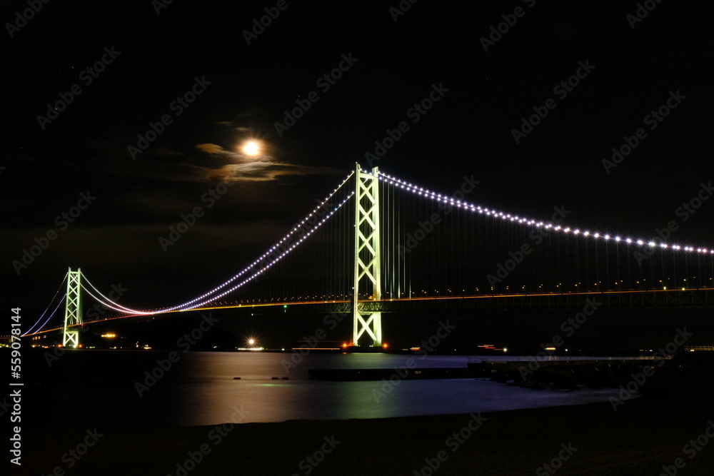 明石海峡大橋のライトアップ
