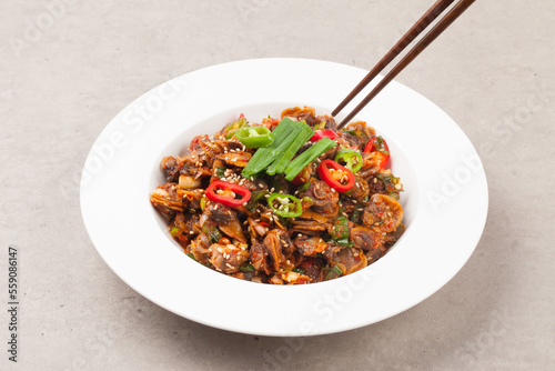 Фотография Vegetables mixed with cockles can also be used by lightly blanching them in boiling water