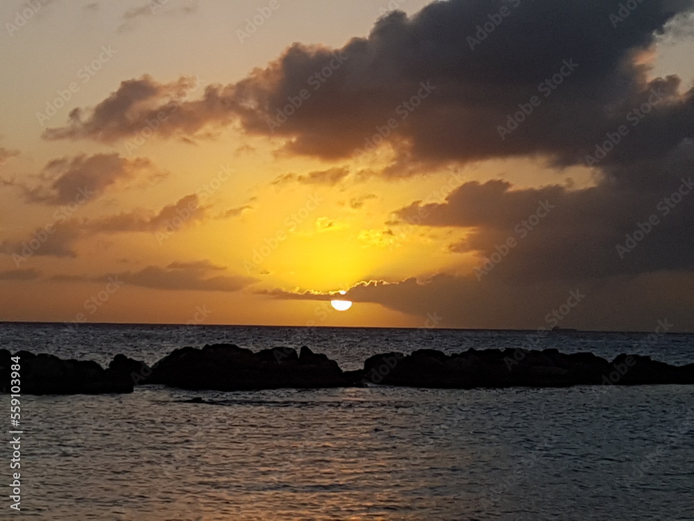 Pôr do sol sobre o mar - sunset over the sea