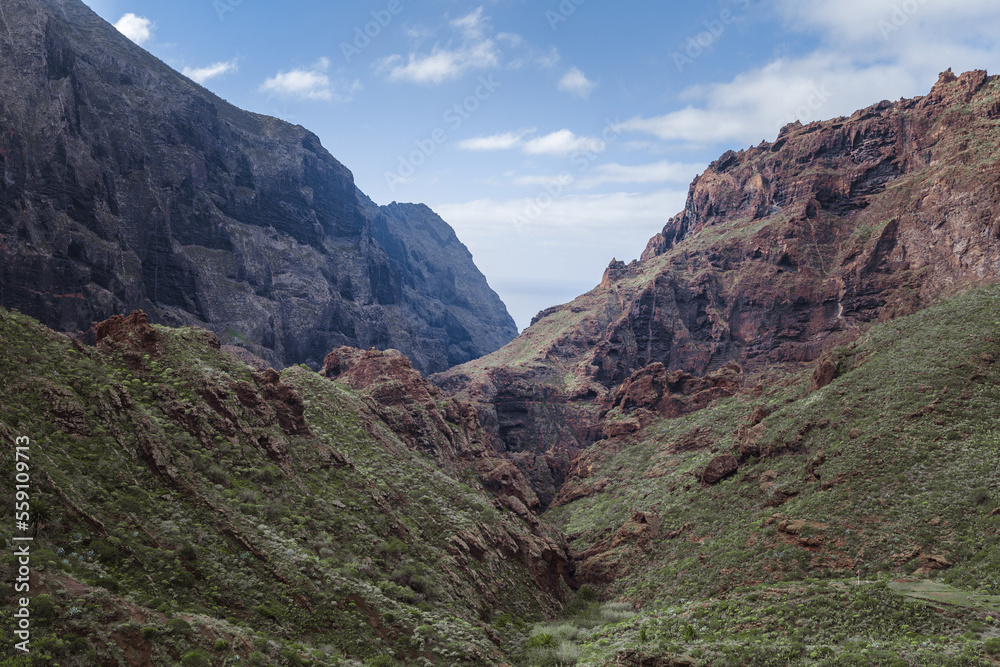 Fototapeta premium Tall Cliffs of Masca Looking to the Ocean