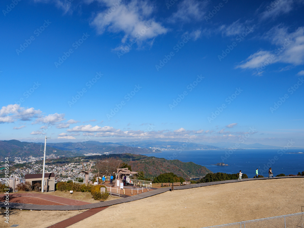 冬晴れの小室山山頂からの眺め　静岡県伊東市　12月
