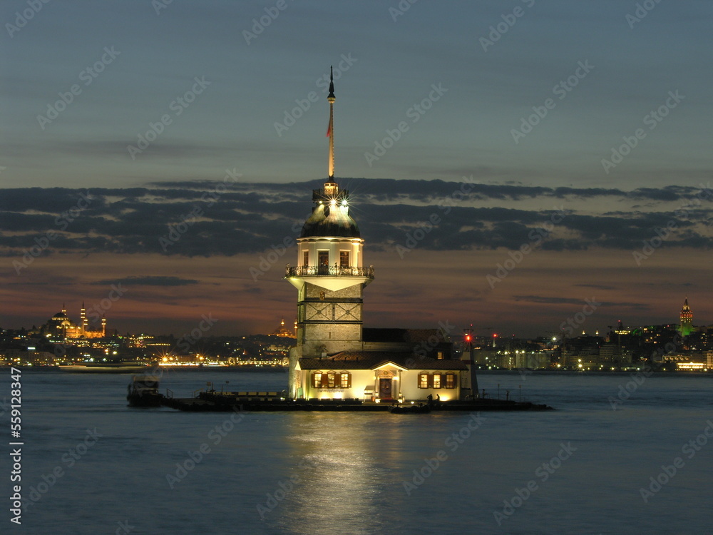 Kız Kulesi, a tower in Istanbul.