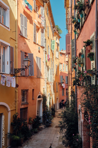 Colourfull street in nice © Noe Lcs