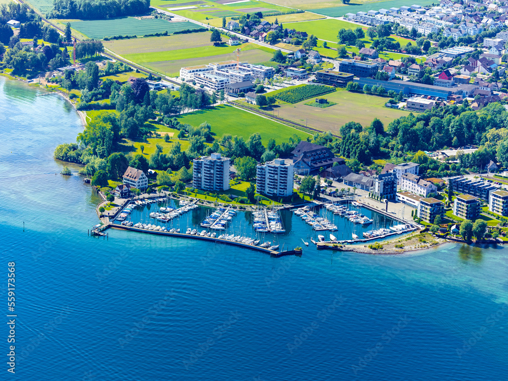 Jachthafen von oben fotografiert - Bodensee