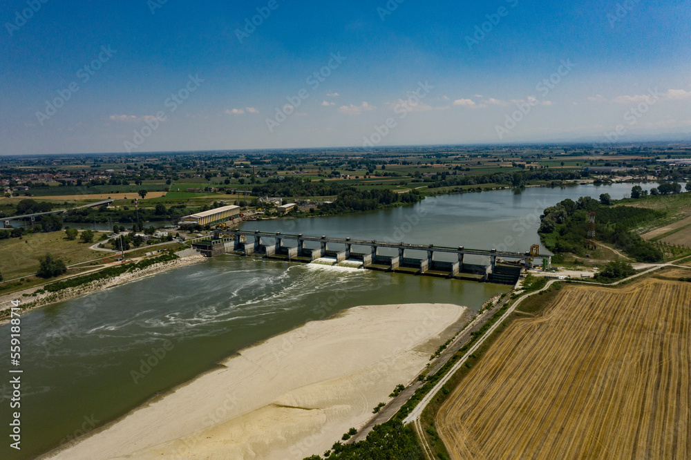 Fiume Po, isola Serafini