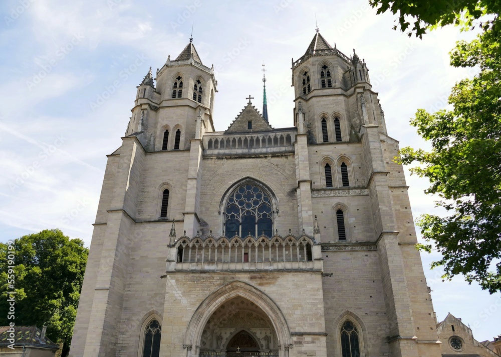 La cathédrale saint-Bénigne de Dijon