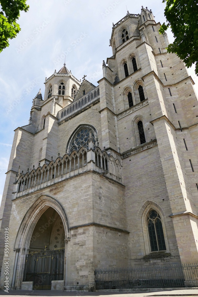 La cathédrale saint-Bénigne de Dijon
