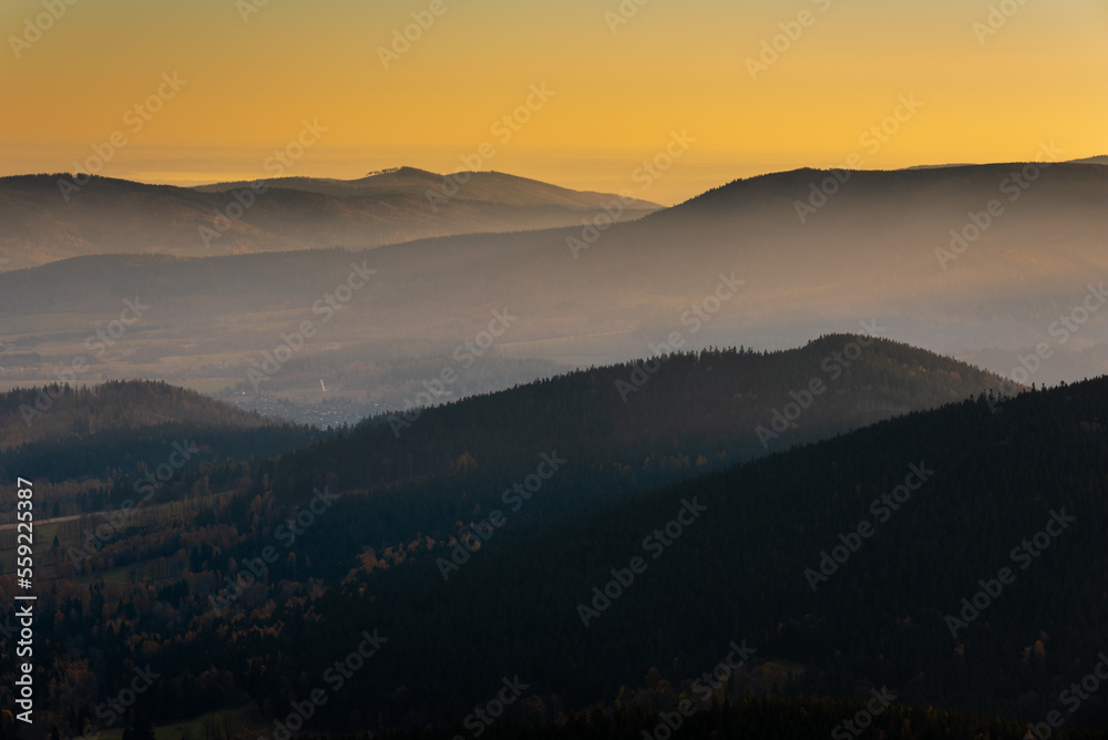 Sunrise seen from the top of Czarna Góra in Sienna / Wschód słońca widziany z szczytu Czarnej Góry w Siennej Sunrise seen from the top of Czarna Góra in Sienna / Wschód słońca widziany z szczytu Czarnej Góry w Siennej