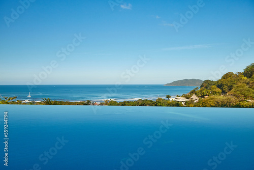 Piscina en Playa Tamarindo